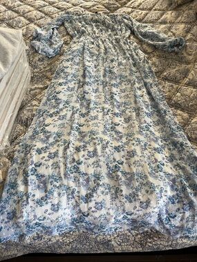 Lulu's Light Blue Floral Maxi Dress with Long Sleeves